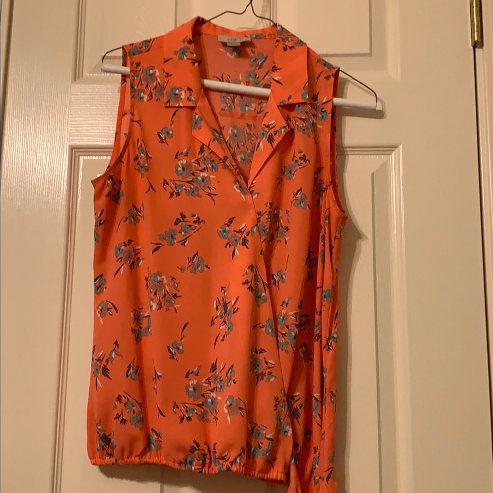 Loft sleeveless top with tie!